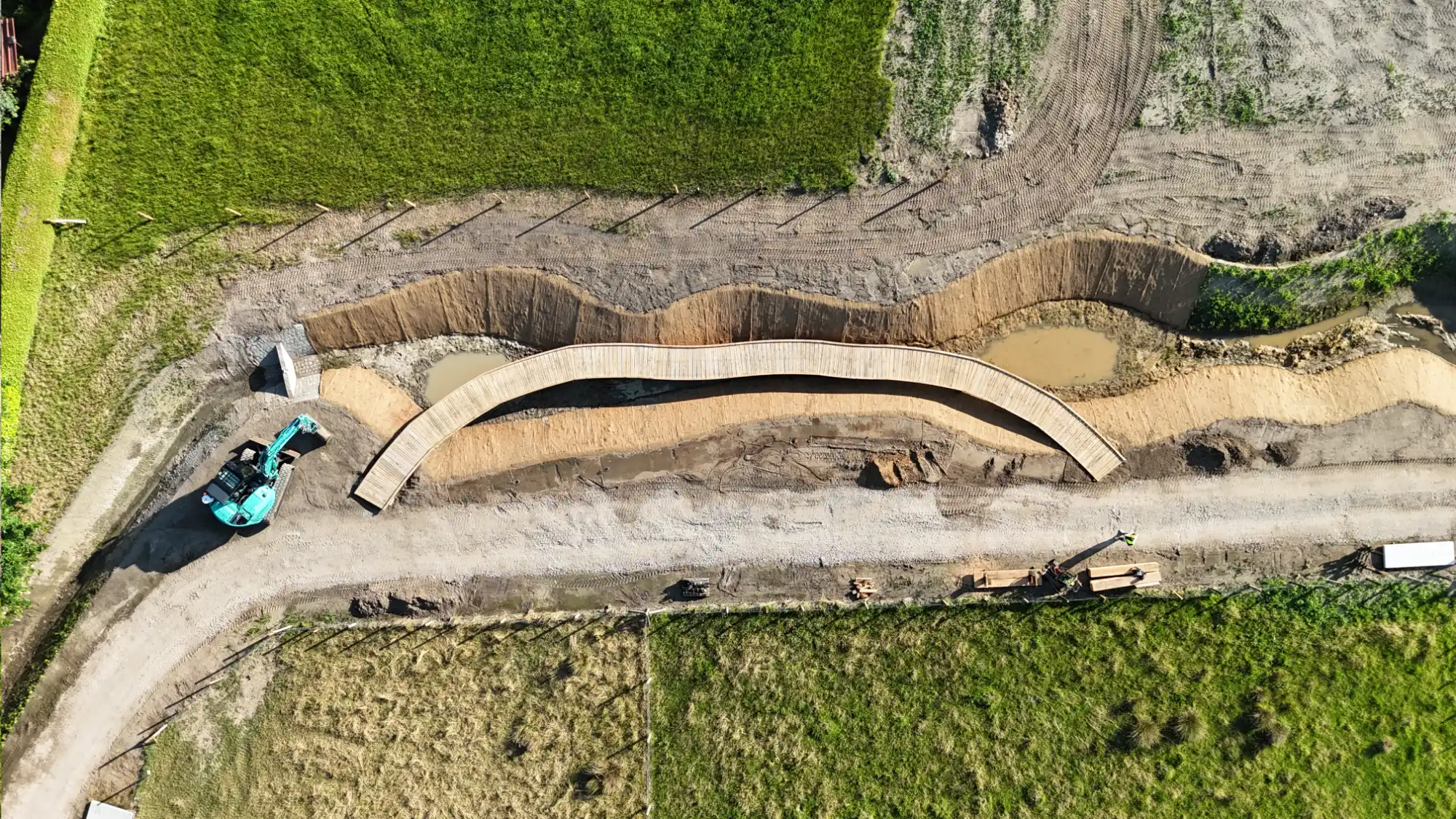 Nijvendries bufferbekken met houten brug